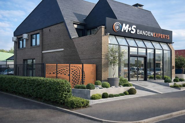 Vestiging van M+S Tyre Expert aan de Hasseltweg in Genk